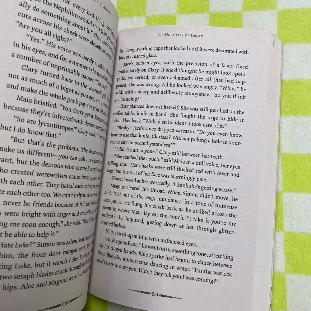 Mortal Instruments Book - Picture 3 of 4